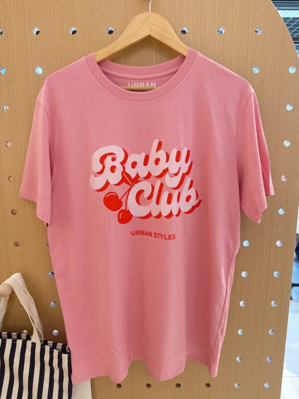 URBAN STYLES x AM家 美式大學潮TEE 粉紅櫻桃Baby Club